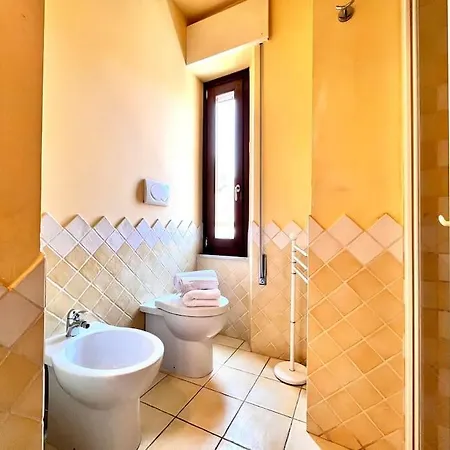 Apartment Civico 8 In Centro, Wifi E Parcheggio Gratuito *